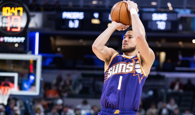 九游娱乐APP-布克生涯第228场砍下30+超越大梦&amp;摩西·马龙 和威少&amp;浓眉并列